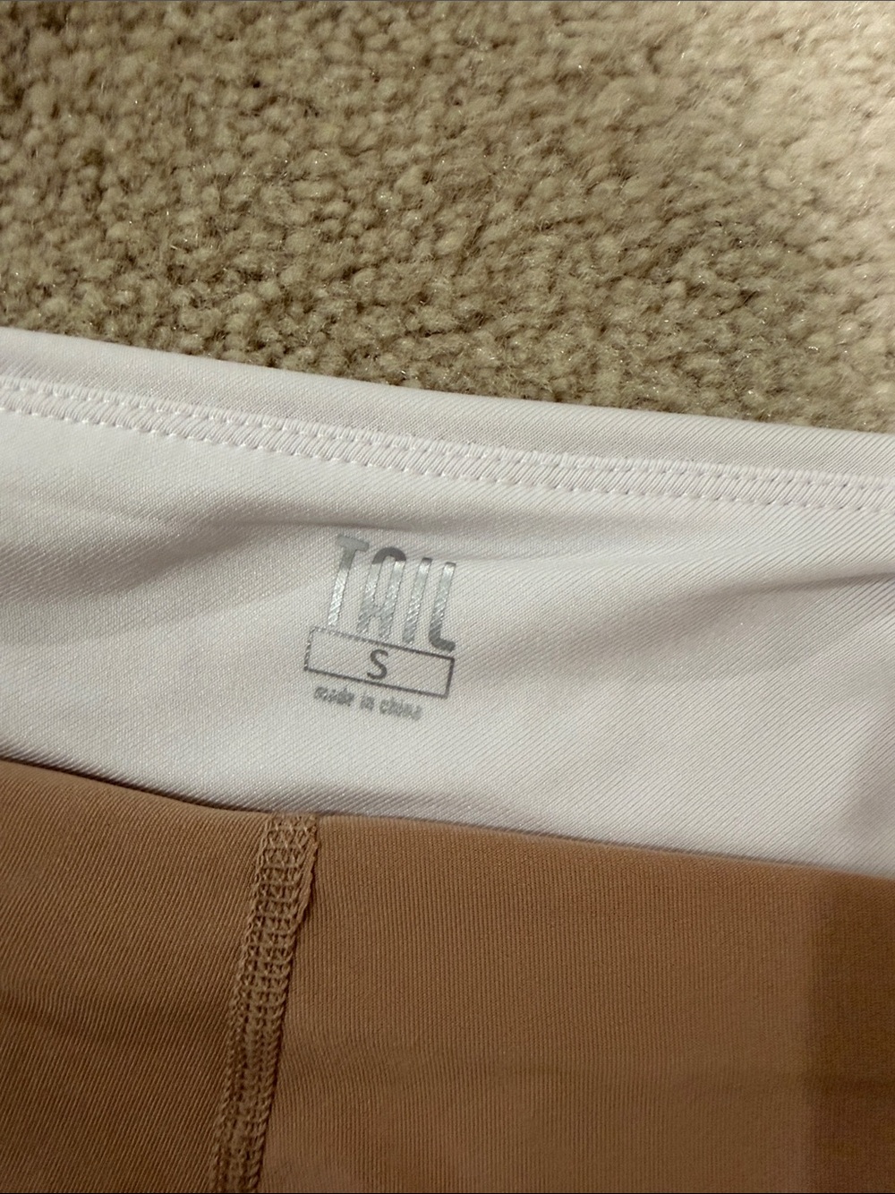 Women's White Pleated Hem Golf Skirt - Picture 3 of 4